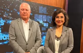 detras de las noticias