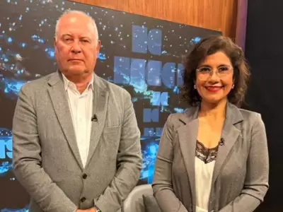 detras de las noticias
