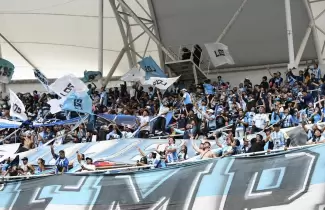 Hinchada de Gimnasia de Jujuy en el Madre de Ciudades de Santiago del Estero