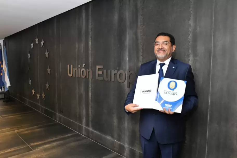Dante Vel�zquez en la Uni�n Europea