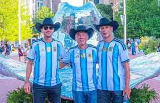 Ciclistas de Gualeguaych� llegaron al Mundial en sus bicicletas