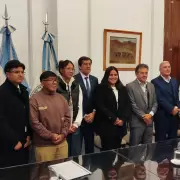 Estudiantes de Medicina recibieron becas con compromiso de trabajo en el sistema de salud p�blica