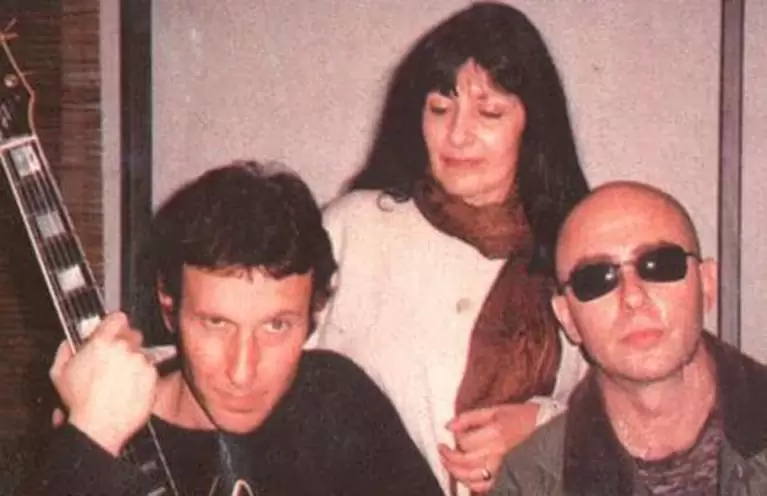 skay-beilinson-la-negra-poli-y-el-indio-solari-en-los-tiempos-de-armonia-con-los-redondos