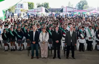 cientos de estudiantes jujenos se comprometieron a proteger el ambiente