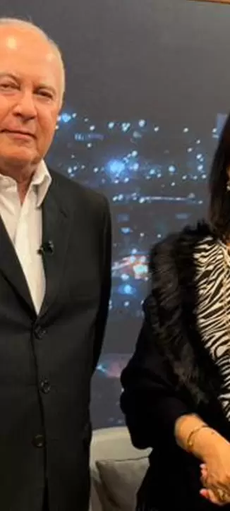 detras de las noticias