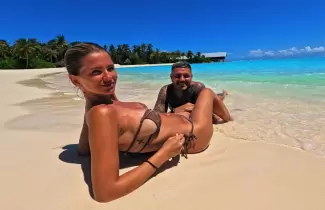 Al borde de la censura: Mauro Icardi subi� fotos de la China Su�rez desnuda en Maldivas y estallaron las redes