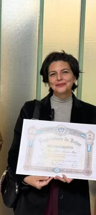 detras del maquillaje