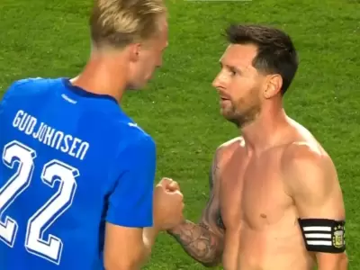 El emotivo reencuentro de Messi con el hijo de un excompa�ero del Bar�a: "�Te acord�s qui�n soy?"