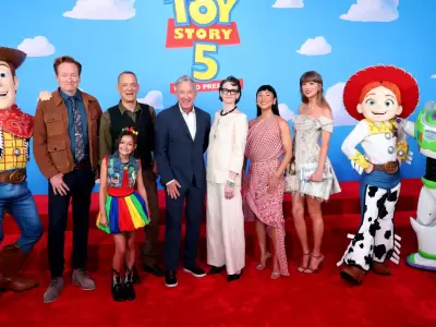 As� fue la premiere de Toy Story 5: Tom Hanks, Tim Allen y la gran sorpresa de Taylor Swift en la alfombra roja