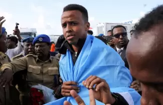 El mejor �rbitro de �frica se qued� sin Mundial porque EE.UU. le prohibi� la entrada y lo recibieron como un rey en su pa�s