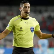 Se conoció cuál será el partido que marcará el debut mundialista del árbitro argentino Yael Falcón Pérez