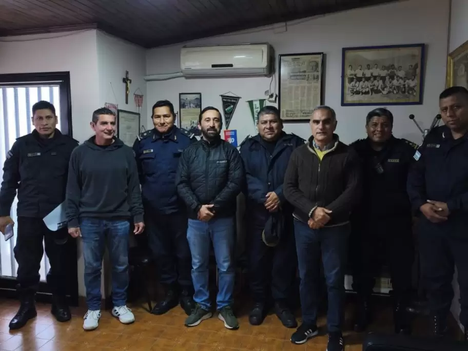 Reuni�n entre dirigentes de la Liga Jujeña de F�tbol y la Polic�a para definir el operativo de seguridad para las finales del torneo apertura