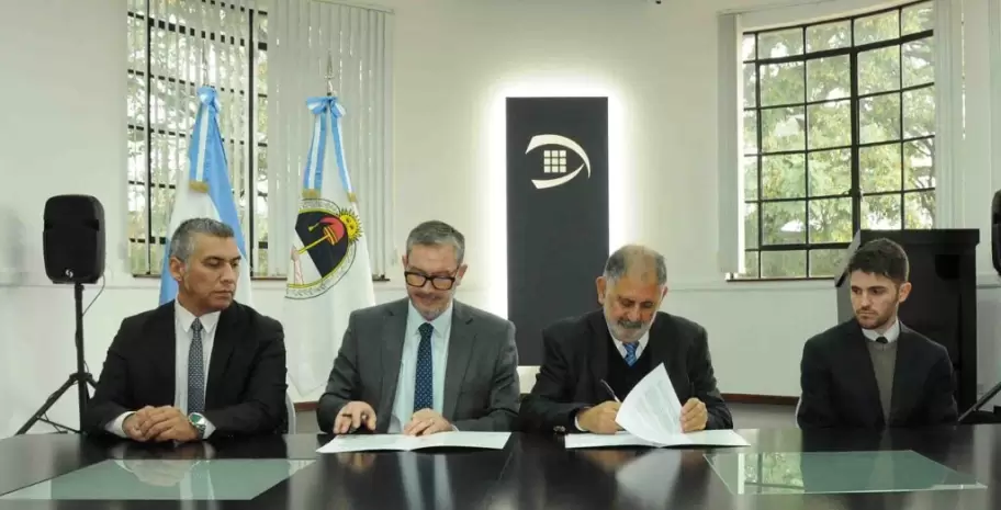 firma-de-convenio-con-ministerio-de-la-acusacion-foto-prensa-muni4-1024x522