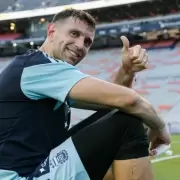 Confirmado: Dibu Martínez se recuperó de su lesión y será titular en el debut de Argentina ante Argelia