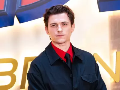 Multiverso de Spidermans: Tom Holland asegur� que Juli�n �lvarez ser�a un gran superh�roe y la respuesta del delantero es furor