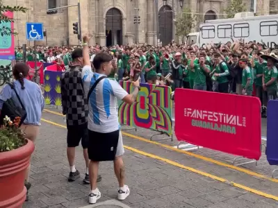Mauro, el juje�o que "enfrent�" a cientos de hinchas Mexicanos