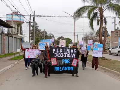 Familiares de Rolando Vergara marcharon en Palpal� para pedir justicia tras el siniestro fatal
