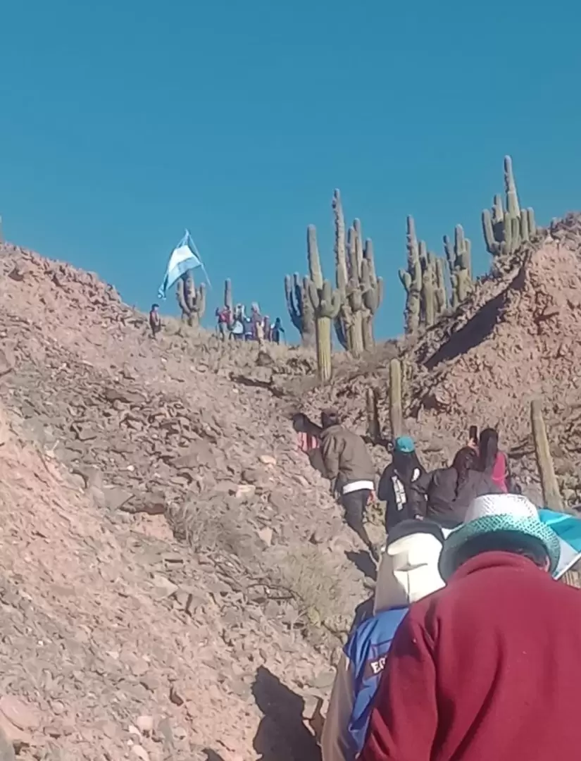 Estudiantes de hornillos vivieron una jornada de trekking en las alturas