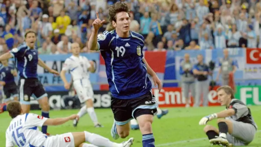 messi debut seleccion argentina 2006