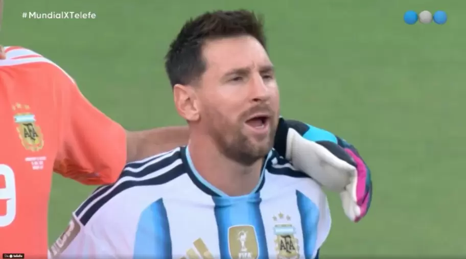 Lionel Messi entonando el Himno Nacional Argentino