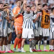La Selección Argentina viaja a Dallas y Scaloni define el equipo para enfrentar a Austria