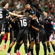 M�xico venci� a Corea del Sur en un partido dram�tico y es el primer clasificado a los dieciseisavos de final del Mundial