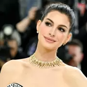 anne hathaway