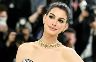 anne hathaway