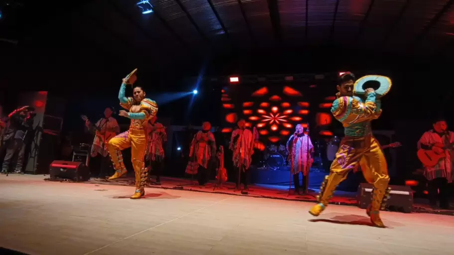 los kjarkas celebracion del 20 de junio la quiaca