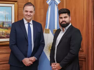 manuel adorni y fabian fernandez