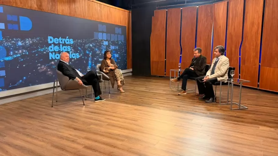 Autoridades de la Universidad Nacional de Jujuy en el piso de Detr�s de las Noticias