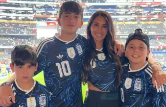 Explot� el palco: la emocionante reacci�n de Antonela y sus hijos al segundo golazo de Messi