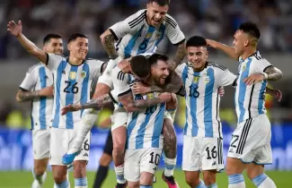 Cumplea�os del capit�n: la divertida sorpresa del plantel de la Selecci�n a Lio por su cumplea�os en pleno Mundial