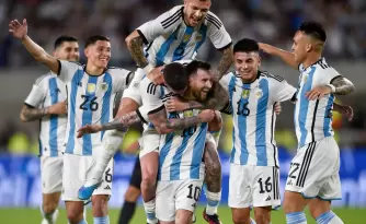 Cumplea�os del capit�n: la divertida sorpresa del plantel de la Selecci�n a Lio por su cumplea�os en pleno Mundial