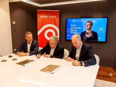 De izquierda a derecha: Jorge Scarinci, Gerente de Finanzas de Banco Macro, Santiago Portais, Gerente de Entidades Financieras, y Sergio Lew, CIO de B