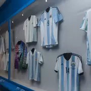 Este jueves habr� una muestra de camisetas hist�ricas de la Selecci�n Argentina en el Centro Cultural Tiz�n