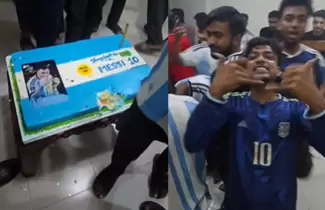 cumplea�os de messi en bangladesh