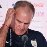 Marcelo Bielsa convoc� a una conferencia y crecen las versiones sobre el final de su ciclo en Uruguay