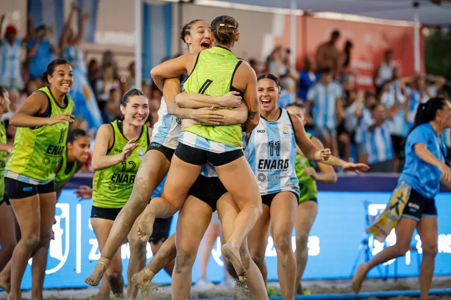 Locura total por el primer t�tulo Mundial de las kamikazes