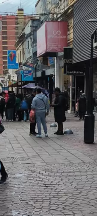 Por el partido de la Selecci�n, este viernes los comercios de Jujuy atender�n en horario corrido