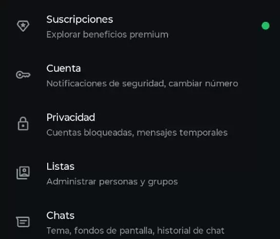 Para iniciar la reserva se tiene que ingresar desde "Ajustes" de WhatsApp