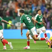 México derrotó 2-0 a Ecuador y clasificó a octavos de final