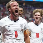 Inglaterra reaccion� a tiempo, elimin� a RD Congo y enfrentar� a M�xico en octavos