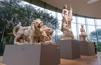 centro cultural lola mora