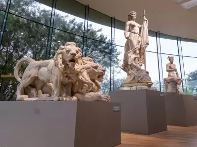 centro cultural lola mora