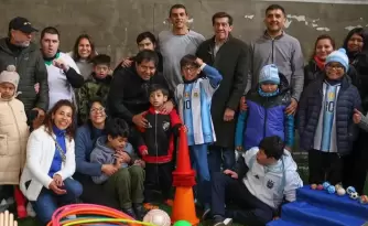 El gobernador visit� la primera escuela de f�tbol para ni�os y j�venes con autismo