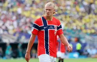 Erling Haaland critic� al �rbitro argentino Facundo Tello por el penal de Mbapp�