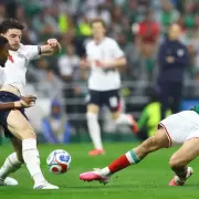 Declan Rice, en duda para el duelo ante Noruega: fue aislado por un virus antes de los cuartos de final