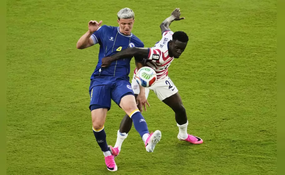 Folarin Balogun expulsión