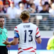 Dura crítica de la UEFA a la FIFA por el indulto a Balogun: "Es una decisión injustificable"